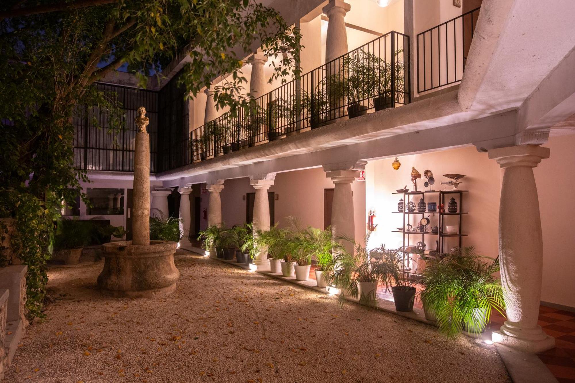 Acqua In Bocca Hotel Merida Exterior photo