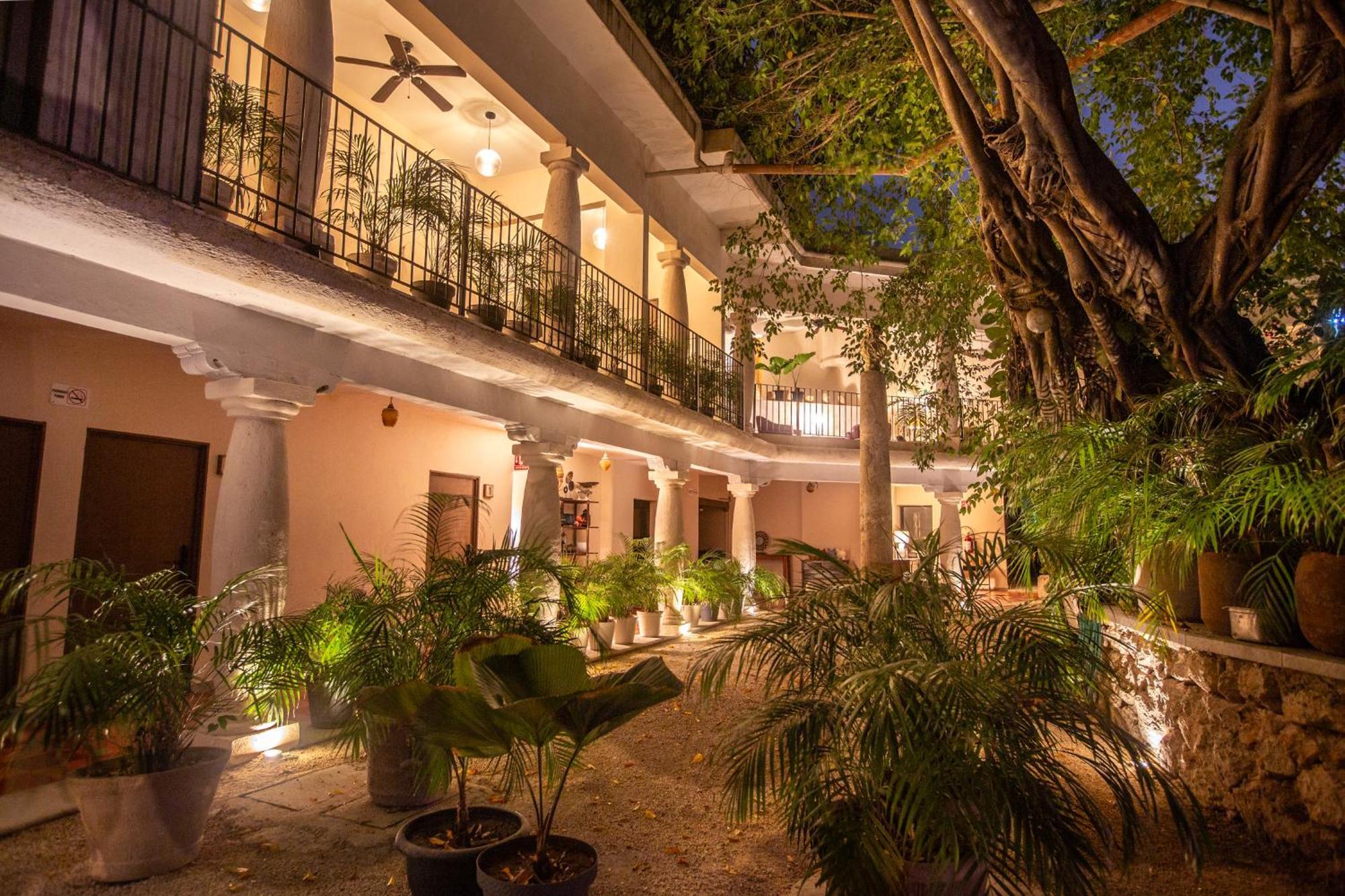 Acqua In Bocca Hotel Merida Exterior photo